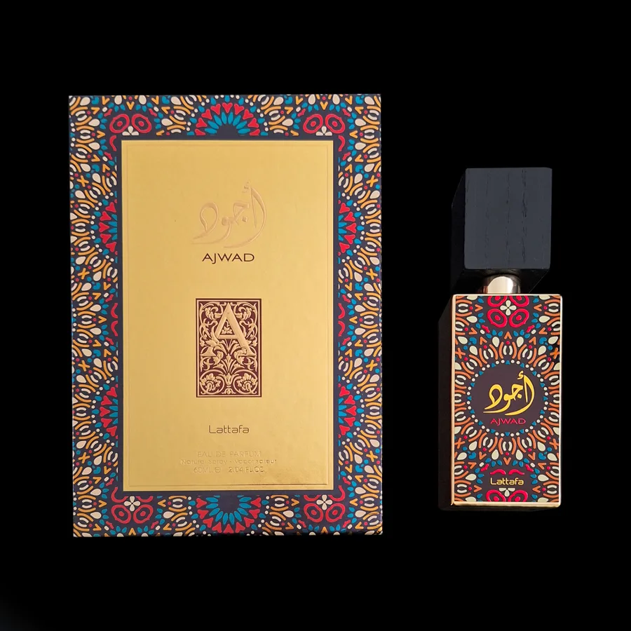 Frasco do perfume Ajwad da marca Lattafa