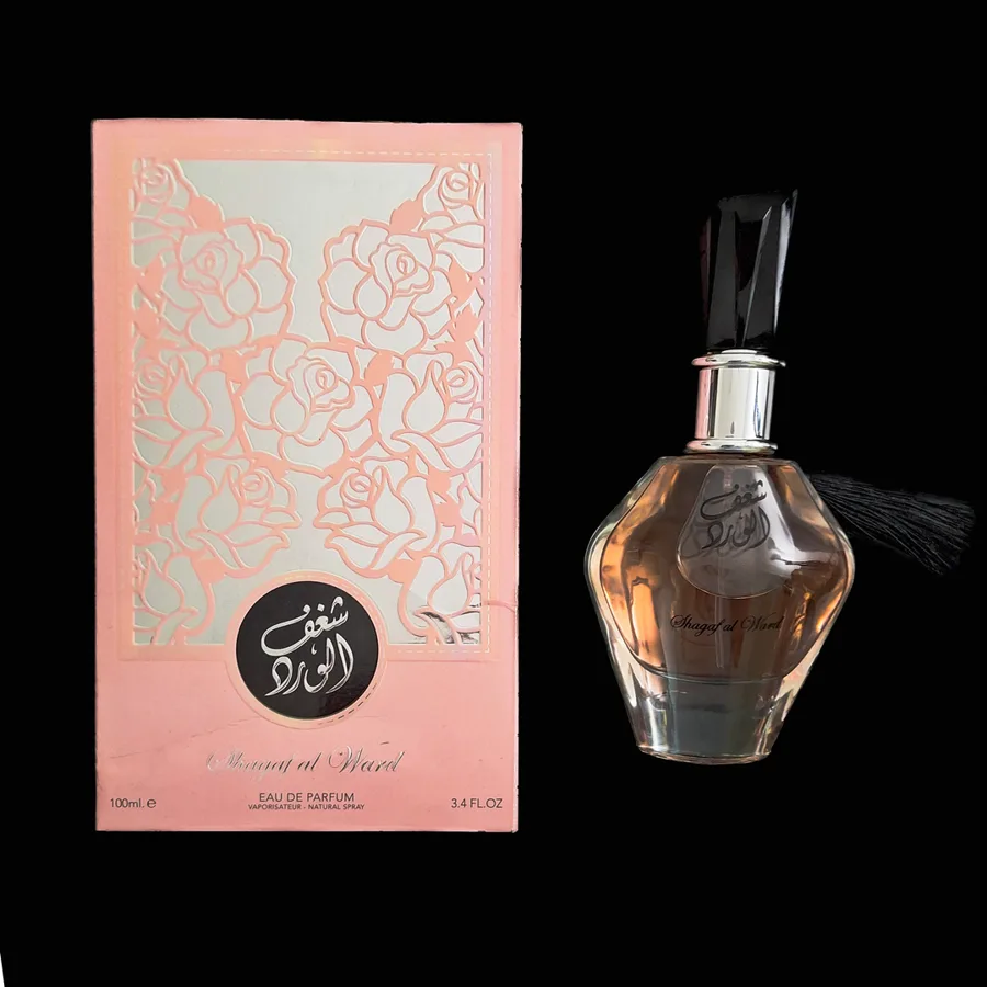 Frasco do perfume Shagaf AL Ward da marca Al Wataniah